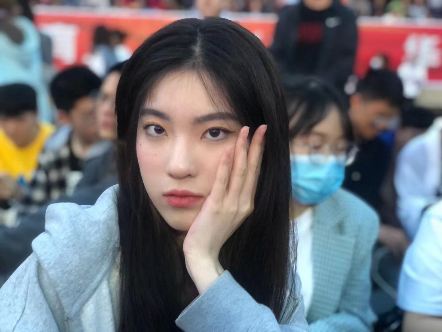 美女如云